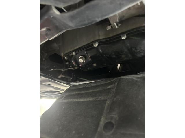 トヨタ　プリウス　Ｓツーリングセレクション・Ｇ’ｓ　車検　法定点検　分解整備　メンテナンス　エンジンオイル　オイルエレメント　ラジエーターキャップ　エアコンフィルター　交換　ライト磨き　クーラント　注入　佐賀県　三養基郡　みやき町　みやき