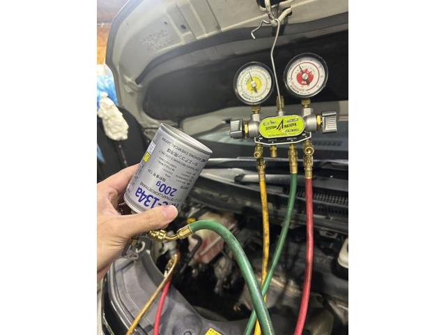 トヨタ　ヴェルファイア　2.4Z　電装系修理　エアコンの効きが悪い　エアコンコンプレッサー　交換　　エアコンガス　注入　真空引き　佐賀県　三養基郡　みやき町　みやき