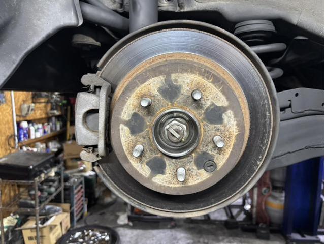 日産　セレナ　ハイウェイスター　車検　法定点検　分解整備　メンテナンス　ブレーキパッド　ブレーキフルード　交換　佐賀県　三養基郡　みやき町　みやき