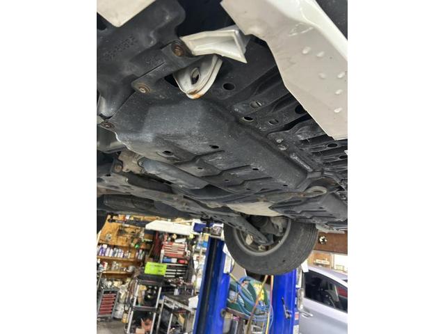トヨタ　ヴォクシー　ＺＳ　電装系修理　ラジエーター　コンデンサー　クーラント　交換　佐賀県　三養基郡　みやき町　みやき