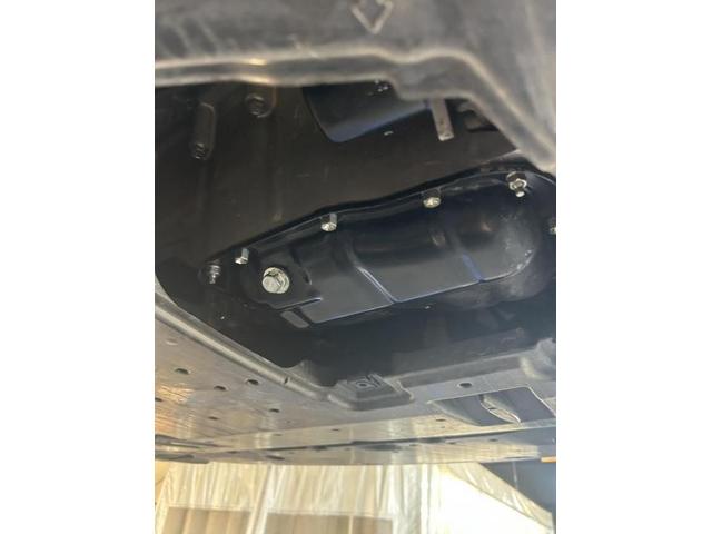 トヨタ プリウス S 法定点検 12ヵ月点検 メンテナンス リース車 エンジンオイル オイルエレメント ラジエーターキャップ エアーエレメント エアコンフィルター 交換 佐賀県 三養基郡 みやき町 みやき