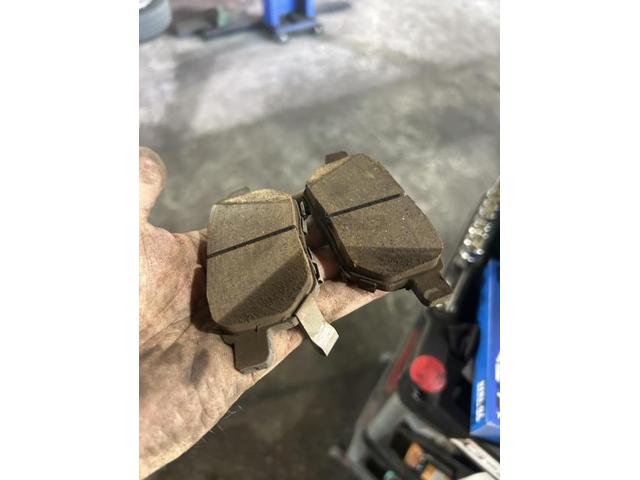 トヨタ プリウス S 法定点検 12ヵ月点検 メンテナンス リース車 エンジンオイル オイルエレメント ラジエーターキャップ エアーエレメント エアコンフィルター 交換 佐賀県 三養基郡 みやき町 みやき