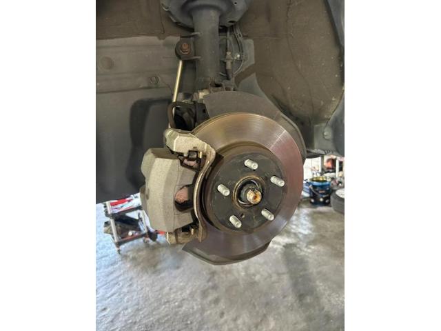 トヨタ プリウス S 法定点検 12ヵ月点検 メンテナンス リース車 エンジンオイル オイルエレメント ラジエーターキャップ エアーエレメント エアコンフィルター 交換 佐賀県 三養基郡 みやき町 みやき