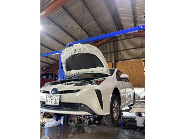 トヨタ プリウス S 法定点検 12ヵ月点検 メンテナンス リース車 エンジンオイル オイルエレメント ラジエーターキャップ エアーエレメント エアコンフィルター 交換 佐賀県 三養基郡 みやき町 みやき