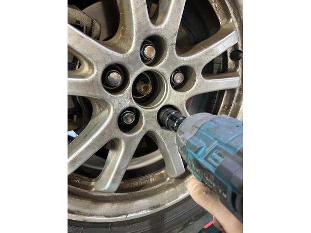 トヨタ プリウス S 法定点検 12ヵ月点検 メンテナンス リース車 エンジンオイル オイルエレメント ラジエーターキャップ エアーエレメント エアコンフィルター 交換 佐賀県 三養基郡 みやき町 みやき