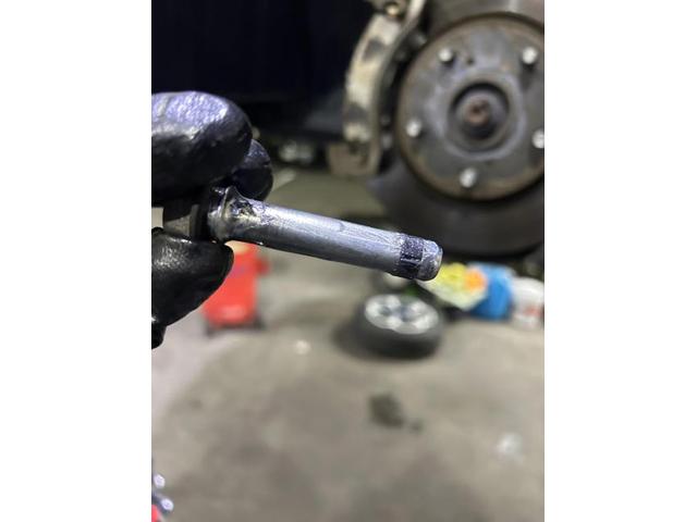 トヨタ プリウスα S 車販売前整備 車検 法定点検 分解整備 メンテナンス エンジンオイル オイルエレメント 交換 佐賀県 三養基郡 みやき町 みやき