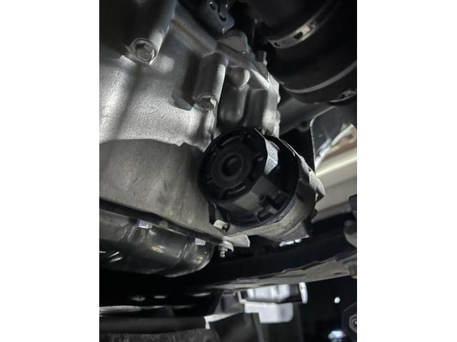 トヨタ プリウスα S 車販売前整備 車検 法定点検 分解整備 メンテナンス エンジンオイル オイルエレメント 交換 佐賀県 三養基郡 みやき町 みやき