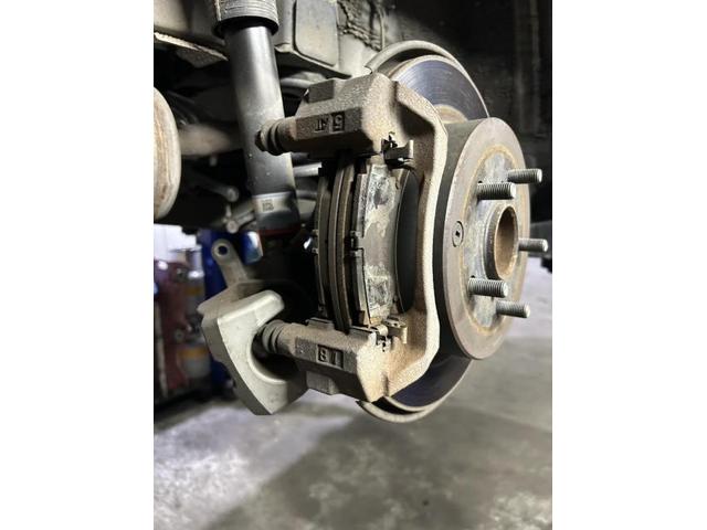 トヨタ プリウスα S 車販売前整備 車検 法定点検 分解整備 メンテナンス エンジンオイル オイルエレメント 交換 佐賀県 三養基郡 みやき町 みやき