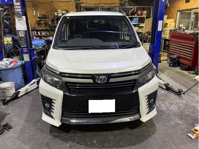 トヨタ ヴォクシー ZS煌Ⅱ 車検 法定点検 分解整備 メンテナンス フロントブレーキパッド スタビライザリンクロッド ドライブマチベルト エアコンフィルター 交換 佐賀県 三養基郡 みやき町 みやき