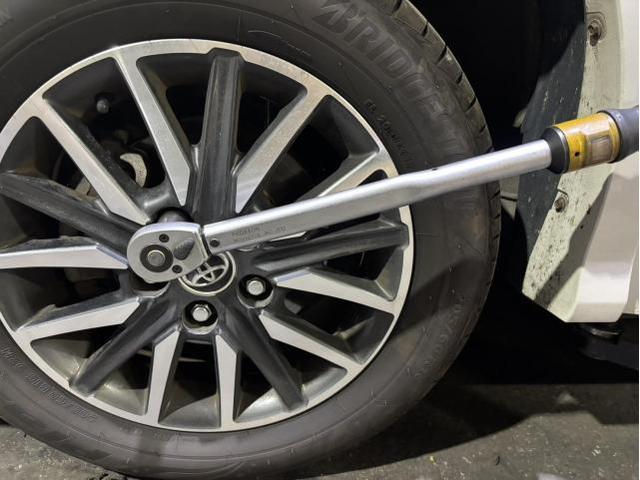 トヨタ ヴォクシー ZS煌Ⅱ 車検 法定点検 分解整備 メンテナンス フロントブレーキパッド スタビライザリンクロッド ドライブマチベルト エアコンフィルター 交換 佐賀県 三養基郡 みやき町 みやき