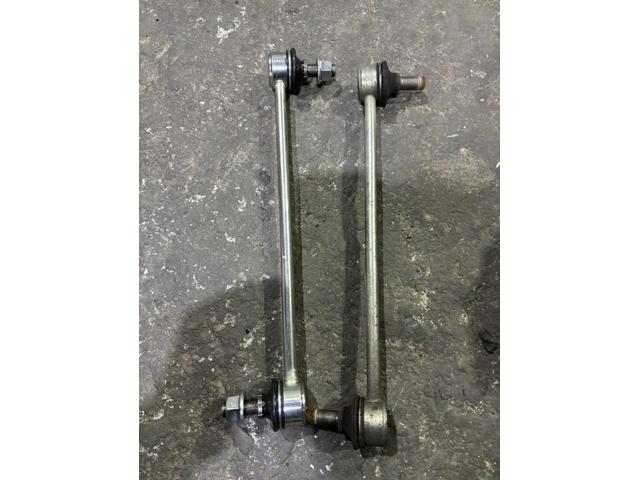 トヨタ ヴォクシー ZS煌Ⅱ 車検 法定点検 分解整備 メンテナンス フロントブレーキパッド スタビライザリンクロッド ドライブマチベルト エアコンフィルター 交換 佐賀県 三養基郡 みやき町 みやき