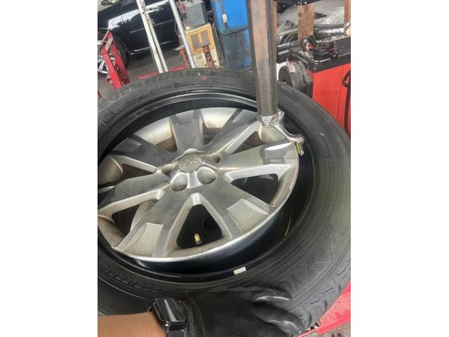 三菱　デリカＤ：５　ガソリン車用(オイル交換)　メンテナンス　エンジンオイル　オイルエレメント　タイヤ　交換　バランス調整　佐賀県　三養基郡　みやき町　みやき