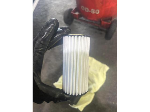 アウディ　Ａ４アバント　2.0TFSIスポーツ　ガソリン車用(オイル交換)　メンテナンス　エンジンオイル　オイルエレメント　交換　佐賀県　三養基郡　みやき町　みやき