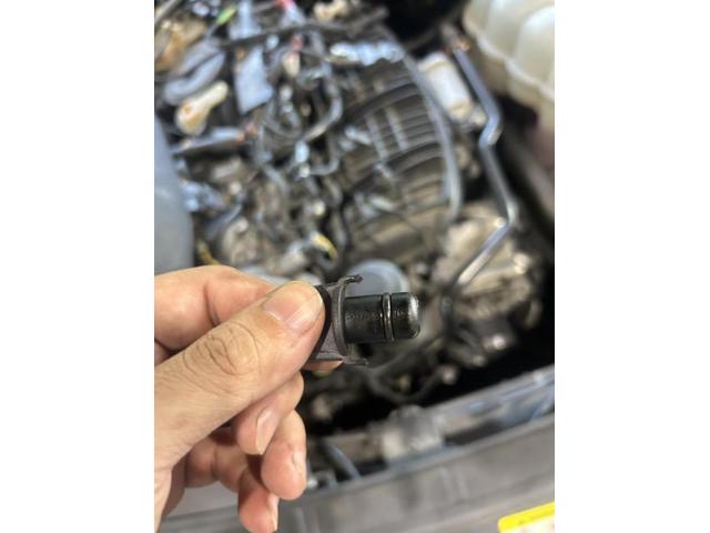 アウディ　Ａ４アバント　2.0TFSIスポーツ　ガソリン車用(オイル交換)　メンテナンス　エンジンオイル　オイルエレメント　交換　佐賀県　三養基郡　みやき町　みやき