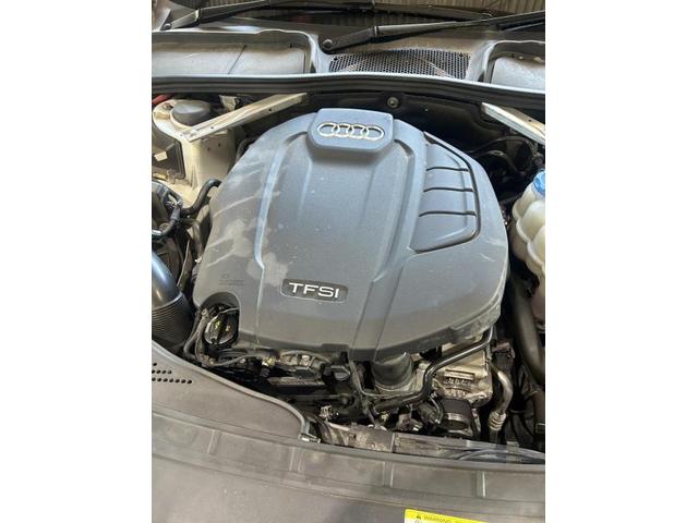 アウディ　Ａ４アバント　2.0TFSIスポーツ　ガソリン車用(オイル交換)　メンテナンス　エンジンオイル　オイルエレメント　交換　佐賀県　三養基郡　みやき町　みやき