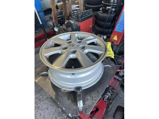 トヨタ　アイシス　プラタナ　車検　法定点検　分解整備　メンテナンス　エンジンオイル　オイルエレメント　ワイパーブレード　ブレーキフルード　タイヤ　交換　バランス調整　佐賀県　三養基郡　みやき町　みやき