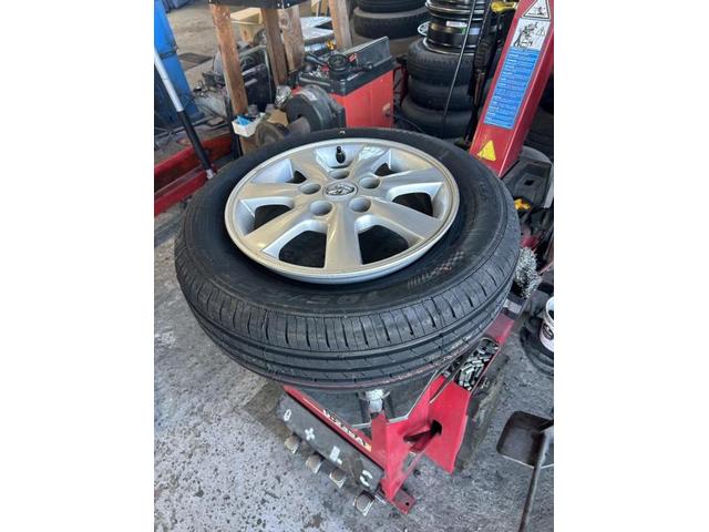 トヨタ　アイシス　プラタナ　車検　法定点検　分解整備　メンテナンス　エンジンオイル　オイルエレメント　ワイパーブレード　ブレーキフルード　タイヤ　交換　バランス調整　佐賀県　三養基郡　みやき町　みやき