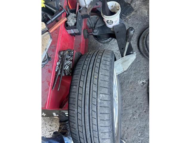 トヨタ　アイシス　プラタナ　車検　法定点検　分解整備　メンテナンス　エンジンオイル　オイルエレメント　ワイパーブレード　ブレーキフルード　タイヤ　交換　バランス調整　佐賀県　三養基郡　みやき町　みやき