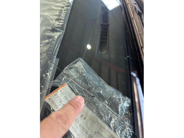 トヨタ　プリウス　S　ガラス交換　飛び石　ヒビ　フロントガラス　交換　佐賀県　三養基郡　みやき町　みやき