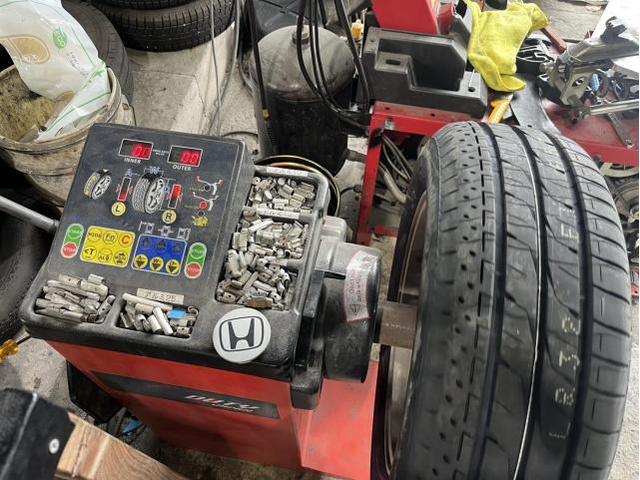 ホンダ　ステップワゴンスパーダ　Z　バースト　走行不可　レッカー　タイヤ　交換　バランス調整　佐賀県　三養基郡　みやき町　みやき