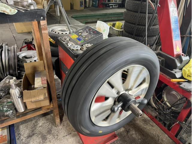 ホンダ　ステップワゴンスパーダ　Z　バースト　走行不可　レッカー　タイヤ　交換　バランス調整　佐賀県　三養基郡　みやき町　みやき