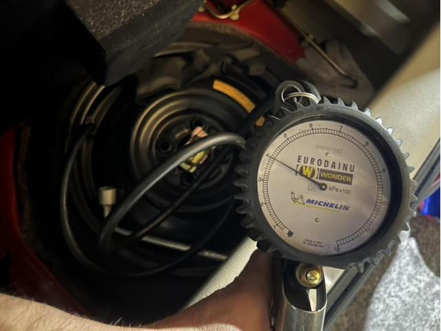 スバル　Ｒ２　R　車検　法定点検　分解整備　メンテナンス　エンジンオイル　オイルエレメント　交換　オイル漏れ止め剤　注入　空気圧調整　佐賀県　三養基郡　みやき町　みやき