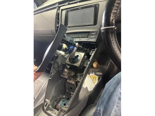 トヨタ　プリウス　1800S　フィルムアンテナ　貼り付け　アンテナコード　交換　佐賀県　三養基郡　みやき町　みやき