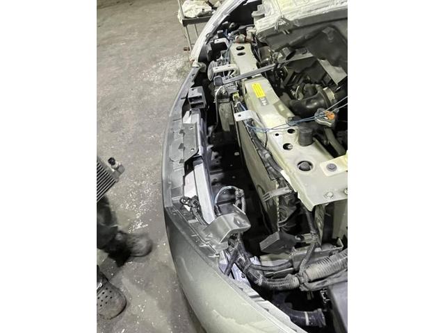 日産　ノート　電装系修理　交通事故　歪み　コンデンサー　バッテリー　交換　エアコンガス　注入　佐賀県　三養基郡　みやき町　みやき