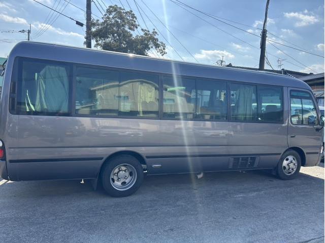 トヨタ　コースター　バス　カーフィルム　リアガラス　全面　IR断熱スモークフィルム10％　施工　佐賀県　三養基郡　みやき町　みやき