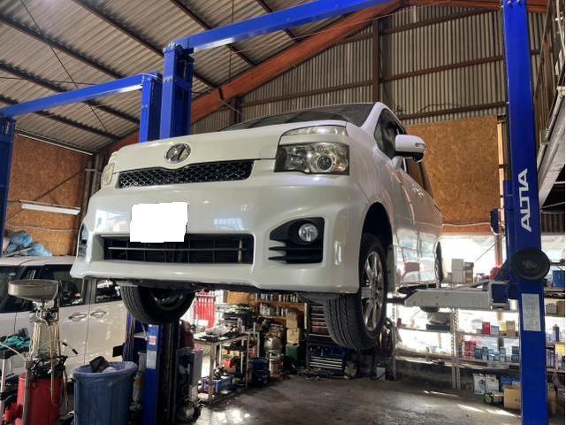 トヨタ　ヴォクシー　ZS　サスペンション・足回り修理・整備　カタカタ　異音　ラックブーツ　破れ　交換　佐賀県　三養基郡　みやき町　みやき