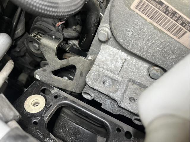 フォルクスワーゲン　ゴルフ　GT　TSI　エンジン関連修理・整備　エンジンかけているときに異音　ウォーターポンプ　クーラント　交換　佐賀県　三養基郡　みやき町　みやき