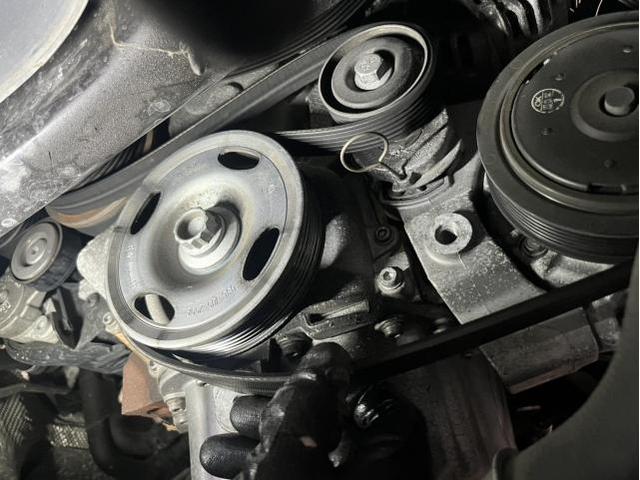 フォルクスワーゲン　ゴルフ　GT　TSI　エンジン関連修理・整備　エンジンかけているときに異音　ウォーターポンプ　クーラント　交換　佐賀県　三養基郡　みやき町　みやき