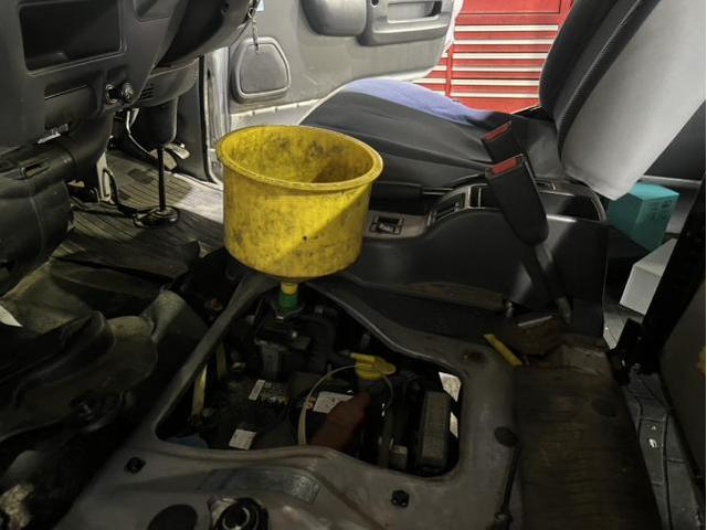 スバル　サンバーバン　VB　エンジン関連修理・整備　ウォーターポンプ付近から　エンジンオイル　漏れ　ウォーターポンプ　ベルト　エンジンオイル　交換　佐賀県　三養基郡　みやき町　みやき