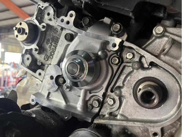 スバル　サンバーバン　VB　エンジン関連修理・整備　ウォーターポンプ付近から　エンジンオイル　漏れ　ウォーターポンプ　ベルト　エンジンオイル　交換　佐賀県　三養基郡　みやき町　みやき