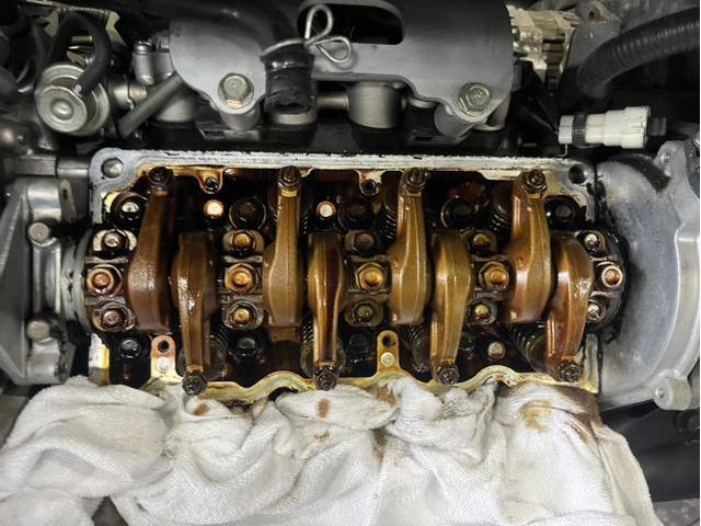 スバル　サンバーバン　VB　エンジン関連修理・整備　ウォーターポンプ付近から　エンジンオイル　漏れ　ウォーターポンプ　ベルト　エンジンオイル　交換　佐賀県　三養基郡　みやき町　みやき