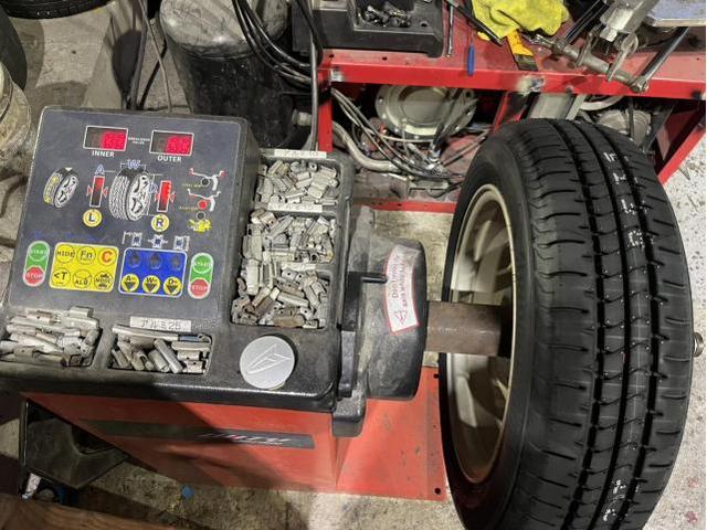 ダイハツ　タントエグゼ　カスタムG　車検　法定点検　分解整備　メンテナンス　エンジンオイル　オイルエレメント　ステアリングラックブーツ　タイヤ　交換　バランス調整　佐賀県　三養基郡　みやき町　みやき