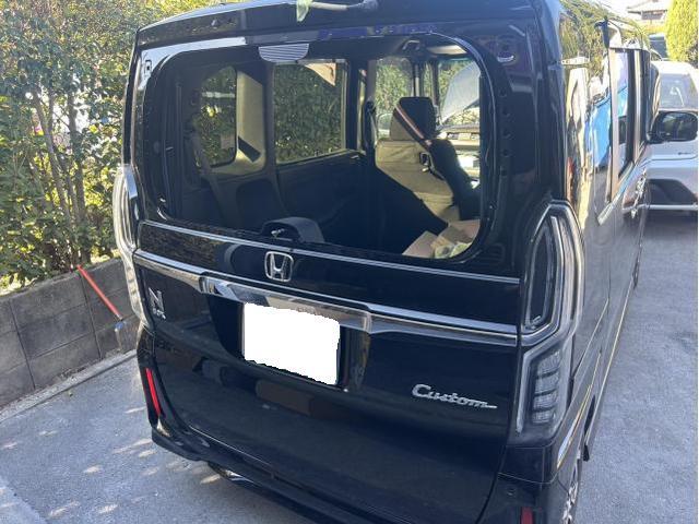 ホンダ　Ｎ－ＢＯＸ　板金塗装後　リアガラス　取付　佐賀県　三養基郡　みやき町　みやき