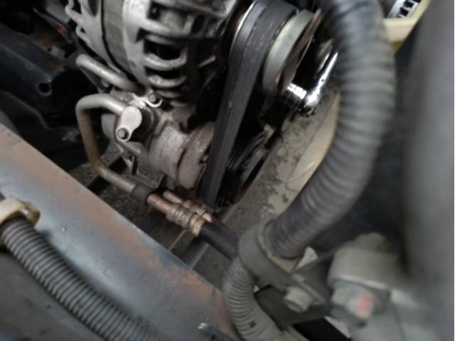 三菱ふそう　キャンター　電装系修理　リース　オルタネーター　脱落　出張　オルタネーター　ファンベルト　テンショナー　交換　佐賀県　三養基郡　みやき町　みやき