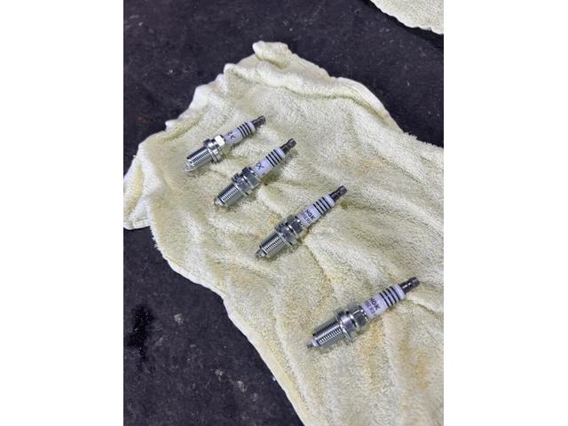 トヨタ　アクア　S　車検　法定点検　分解整備　メンテナンス　エンジンオイル　ATF　発煙筒　ブレーキフルード　エアーエレメント　エアコンフィルター　スパークプラグ　バッテリー　交換　佐賀県　三養基郡　みやき町　みやき