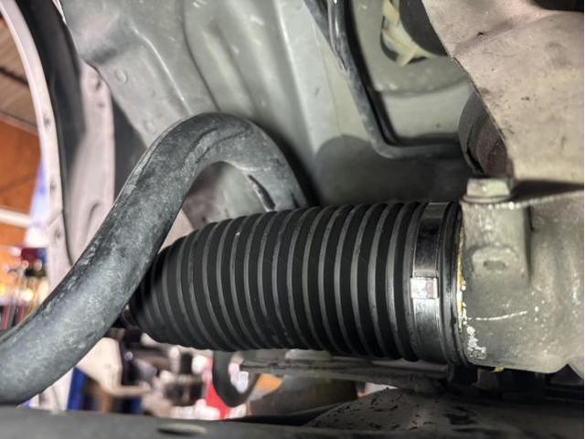 日産　エクストレイル　サスペンション・足回り修理・整備　メンテナンス　ステアリングラックブーツ　破れ　左右　保証　交換　佐賀県　三養基郡　みやき町　みやき