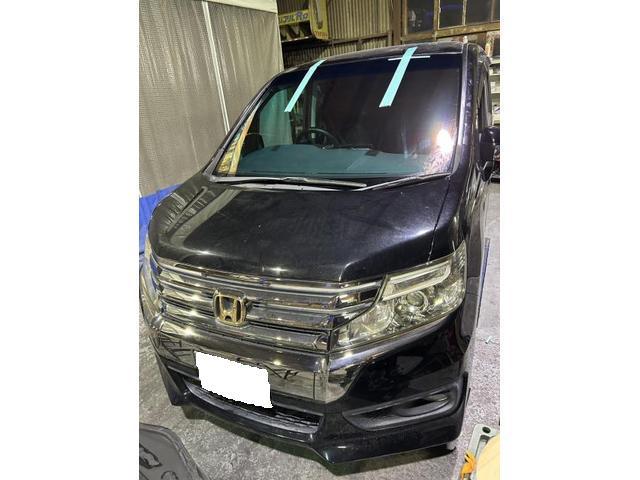 ホンダ　ステップワゴンスパーダ　Z　ガラス交換　飛び石　キズ　フロントガラス　交換　保険対応　佐賀県　三養基郡　みやき町　みやき