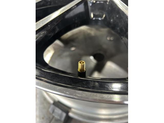 トヨタ　プリウスα　メンテナンス・日常点検　タイヤ　交換　バランス調整　佐賀県　三養基郡　みやき町　みやき