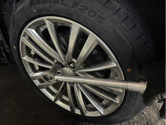 スバル　インプレッサＧ４　2.0i-sアイサイト　車販売整備　タイヤ　交換　バランス調整　佐賀県　三養基郡　みやき町　みやき