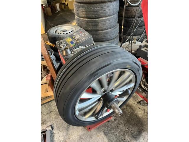 スバル　インプレッサＧ４　2.0i-sアイサイト　車販売整備　タイヤ　交換　バランス調整　佐賀県　三養基郡　みやき町　みやき