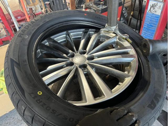 スバル　インプレッサＧ４　2.0i-sアイサイト　車販売整備　タイヤ　交換　バランス調整　佐賀県　三養基郡　みやき町　みやき