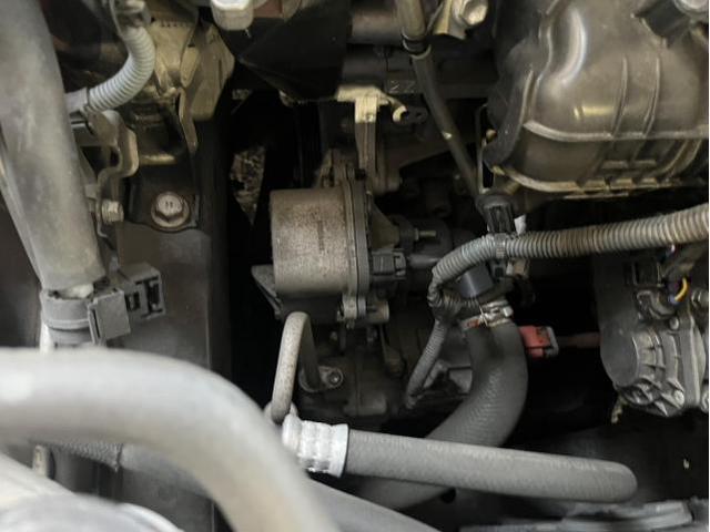 トヨタ　プリウス　S　エンジン関連修理・整備　異音　ウォーターポンプ　交換　佐賀県　三養基郡　みやき町　みやき