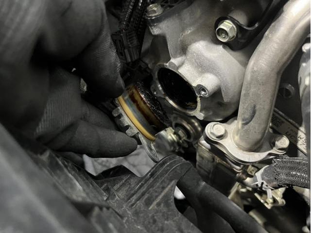 ホンダ　フィット　L　エンジン関連修理・整備　エンジン警告灯点灯　エンジン異音　オイルコントロールバルブ　エンジンオイル　オイルエレメント　交換　エンジン洗浄　佐賀県　三養基郡　みやき町　みやき