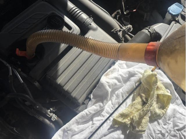 アウディ　Ａ３　ガソリン車用(オイル交換)　メンテナンス　エンジンオイル　交換　空気圧調整　佐賀県　三養基郡　みやき町　みやき