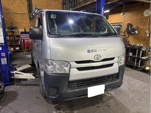 トヨタ　ハイエースバン　排気系修理・整備　チェックランプ　点灯　スピード出ない　DPF再生出来ない　タイミングベルト　エアクリーナーボックス　交換　佐賀県　三養基郡　みやき町　みやき