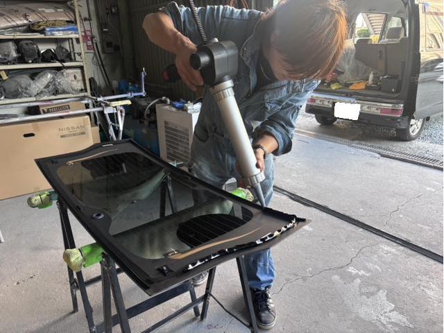 日産　デイズルークス　板金修理　リアガラス　脱着　佐賀県　三養基郡　みやき町　みやき